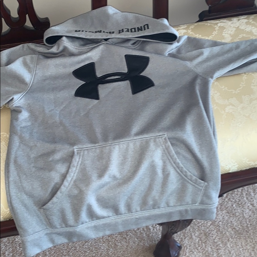 Boys youth medium underarmour hoodie